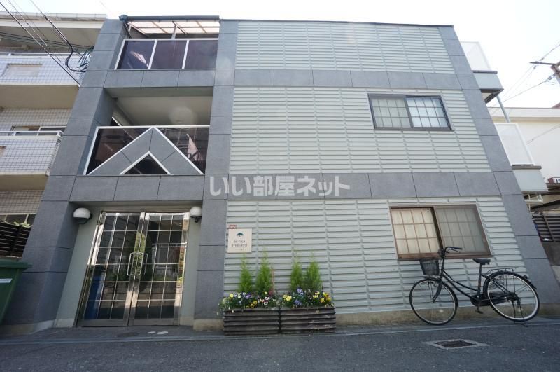 レリーサ真上の外観画像