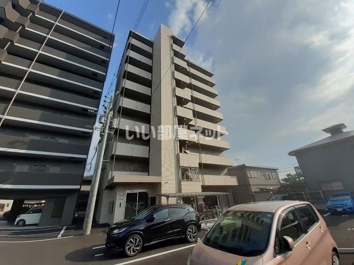 SHiNe月出の外観画像