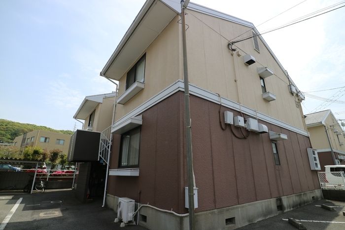 東山ハイツ B棟の外観画像