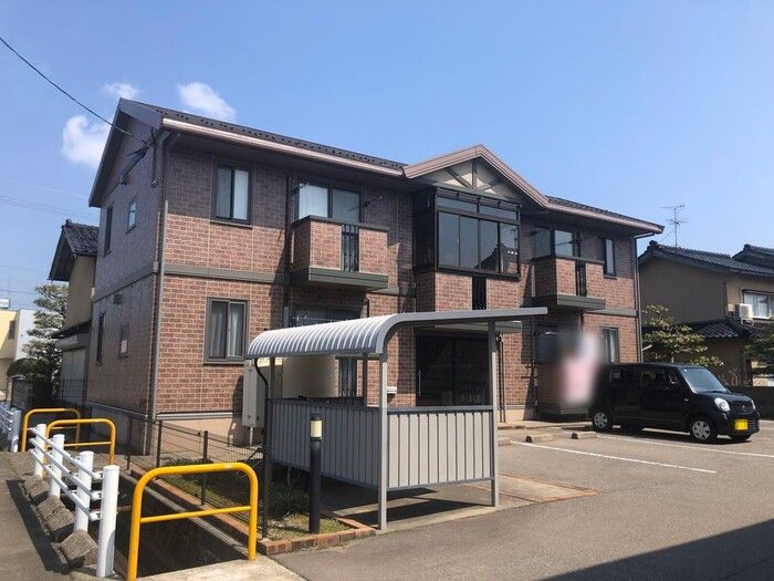 ヴィヴレ横川 Bの外観画像