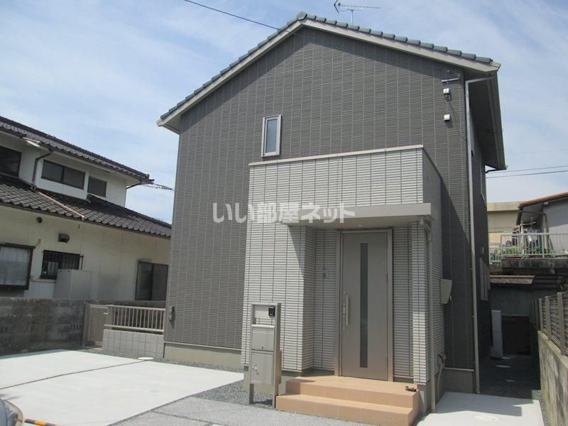 伊島町1丁目戸建貸家の外観画像