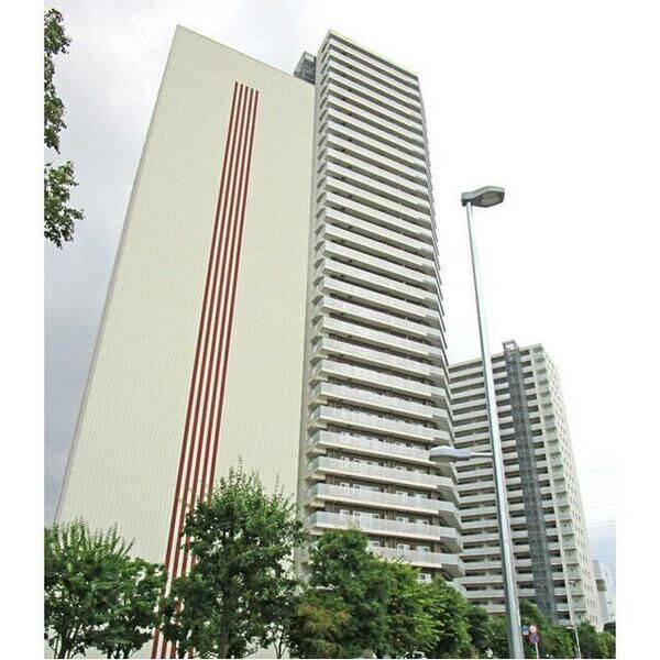 ミッドオアシスタワーズタワー棟の外観画像