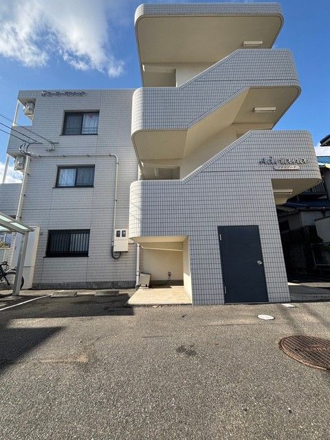 アドリアーナの外観画像