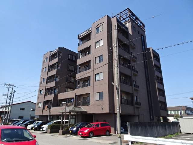 富山今泉西部ビルの外観画像