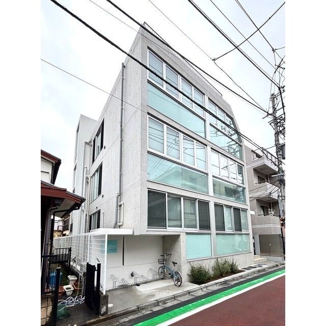 ARK TERRASE 東新宿の外観画像