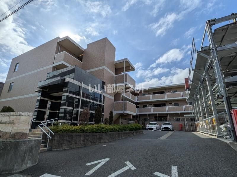 Avenir Hillsの外観画像