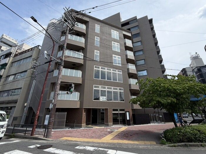 WEST FIELDの外観画像