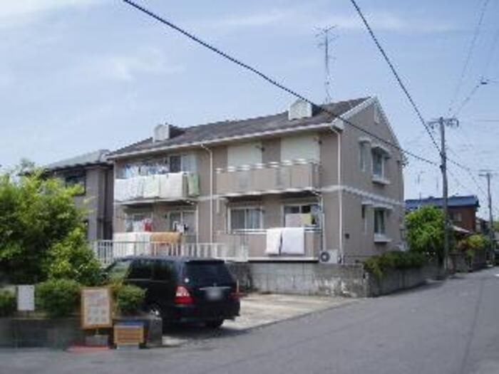 クレール高松山の外観画像