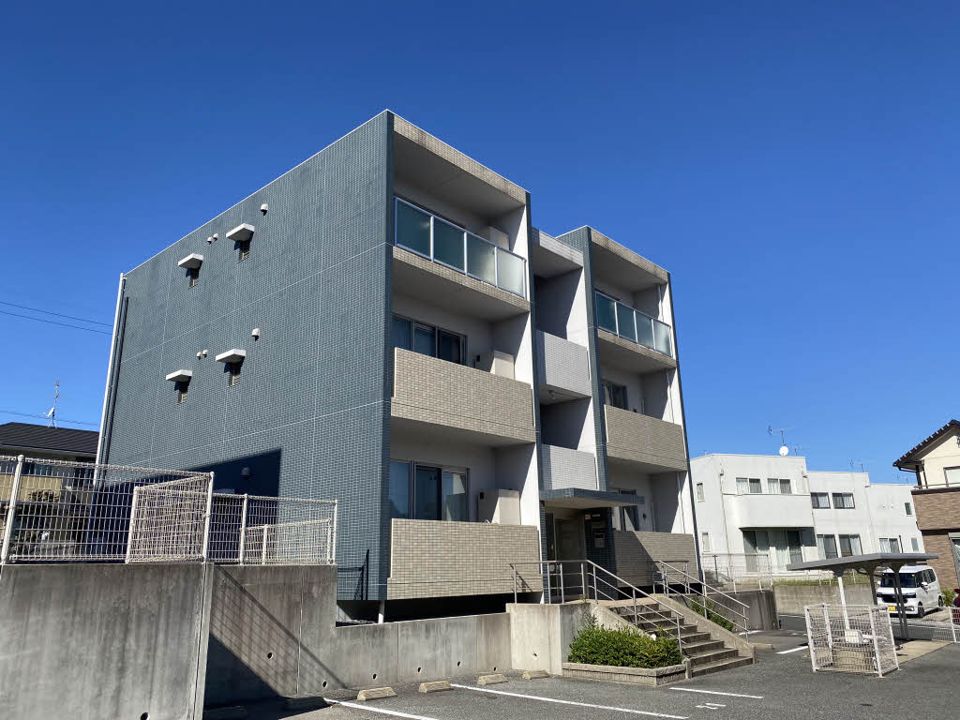 ルネス本城学研台 III棟の外観画像