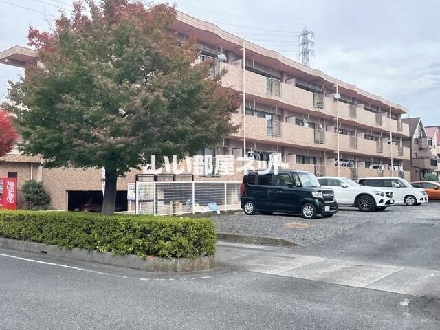 ファミリーピア越谷の外観画像