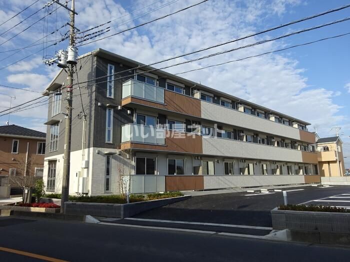 Clover fieldの外観画像