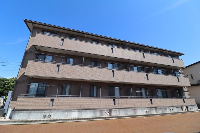 エル・スリー石橋の外観画像
