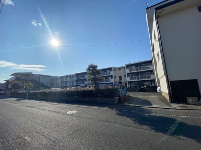 平川ガーデンハイツの外観画像