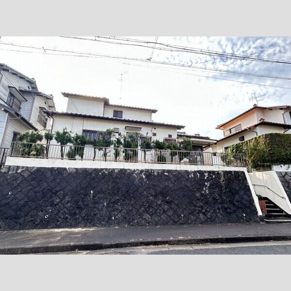 岡崎市滝町戸建の外観画像