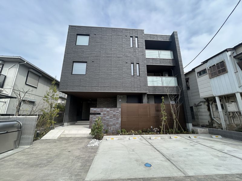 クレスティークの外観画像