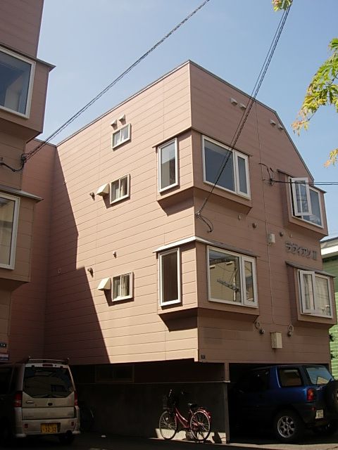 ラヴィアンIIの外観画像