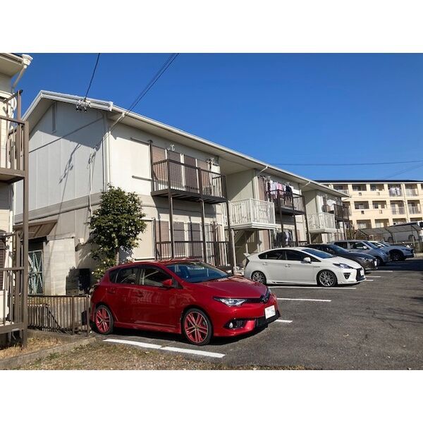 シャルダンハイツD棟の外観画像