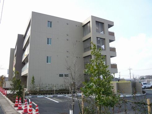 クレストコートの外観画像