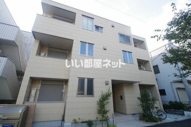 イルフェジュール版画美術館入口の外観画像