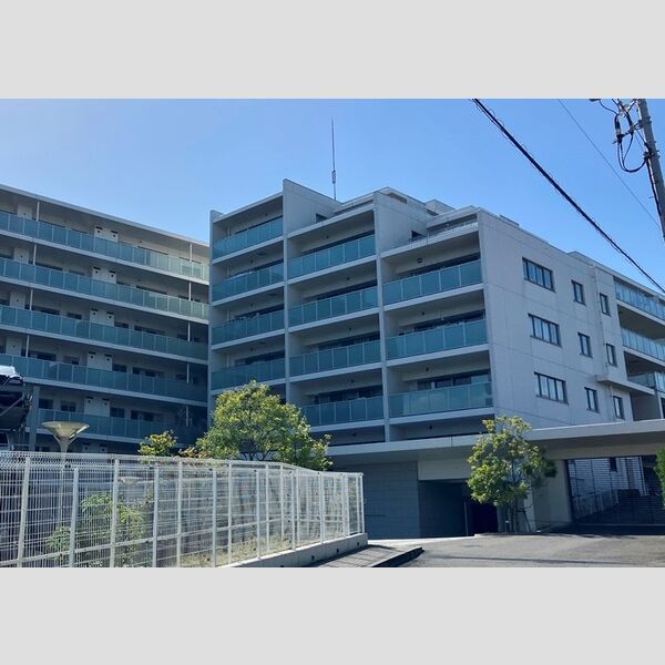 アリュール横濱新子安の外観画像