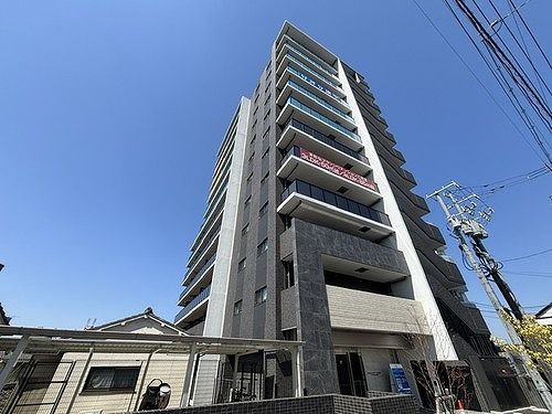 プレサンスロジェ岡山番町の外観画像