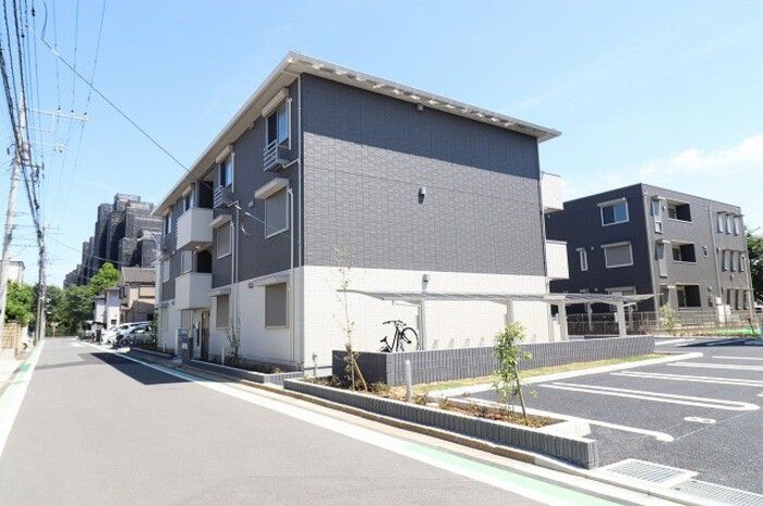 アベニュー Bの外観画像