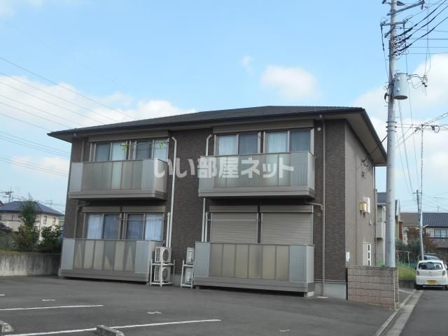 フラッツァ川寺の外観画像