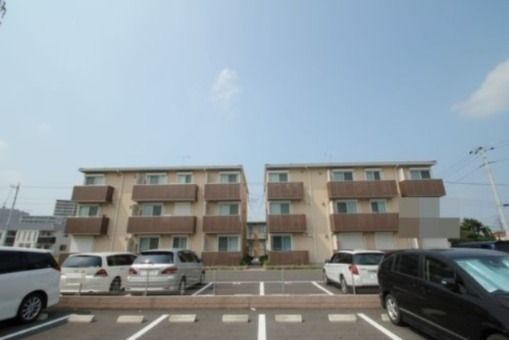 シャーメゾン ディアナの外観画像
