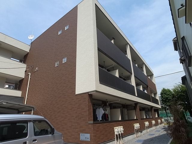 イースト ラディアンスの外観画像