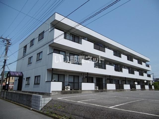 ロイヤルガーデン戸頭の外観画像