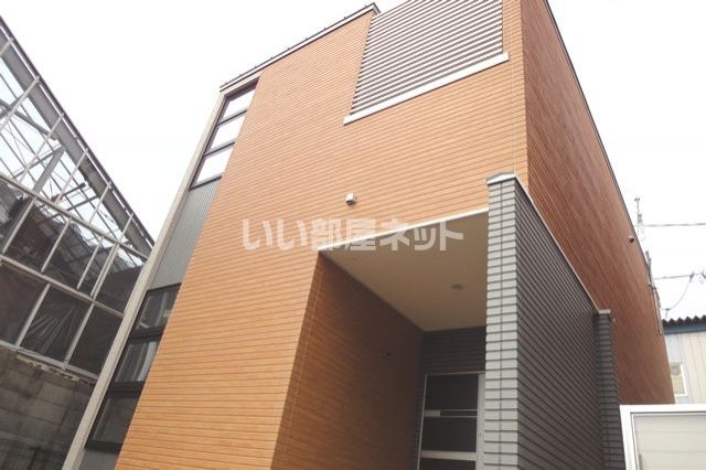 ハイ・イースト A棟の外観画像