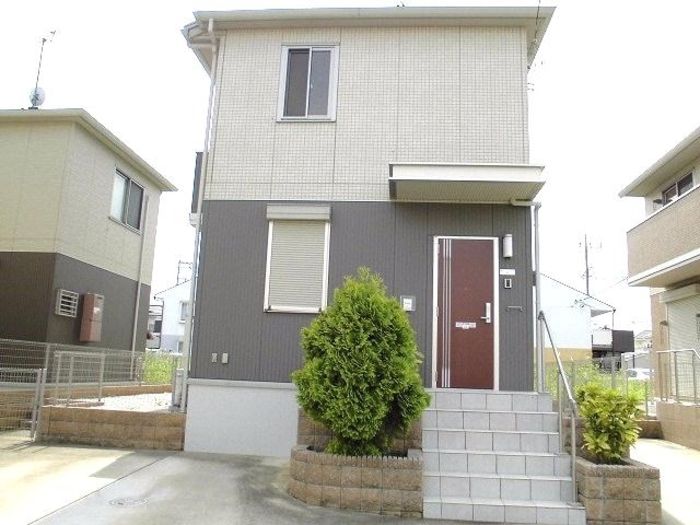円正寺貸家 Bの外観画像