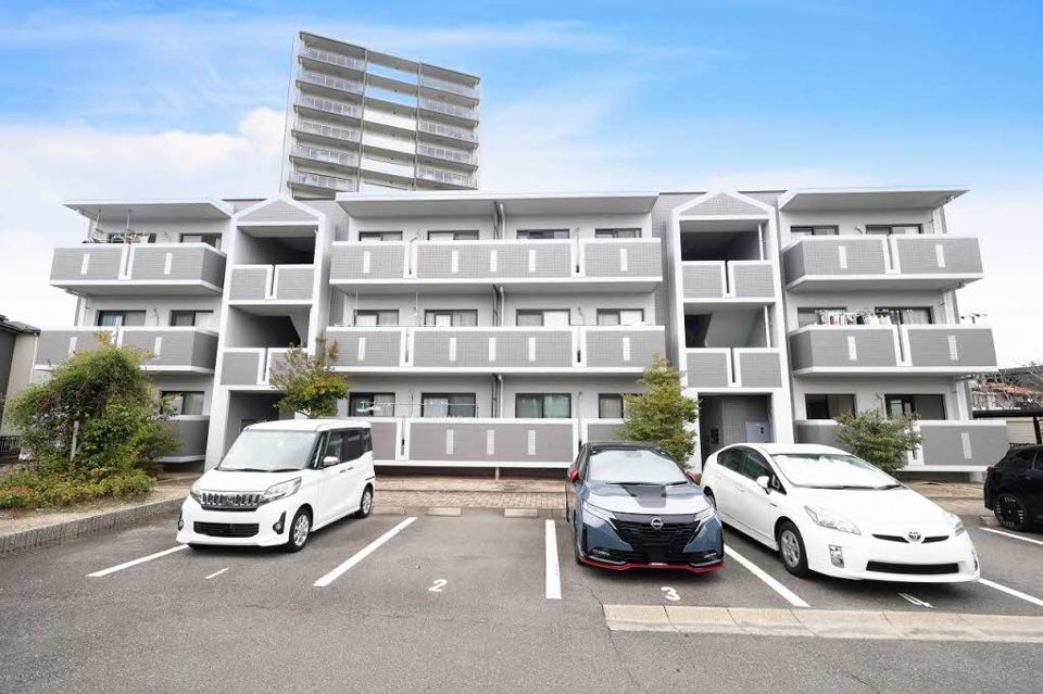クレアシオン大町の外観画像