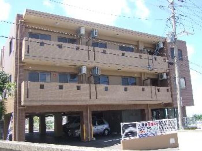 フジスター宜野湾の外観画像
