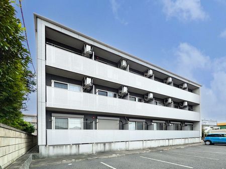 トラスティの外観画像