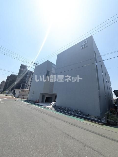 ネオラ レイ マテリアの外観画像