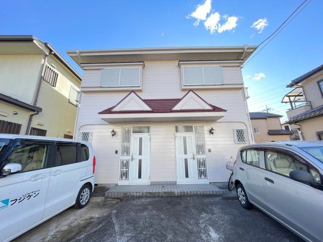 島崎邸(駐車場付きテラスハウス)の外観画像