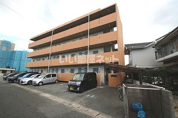 アパルトマン秋根の外観画像