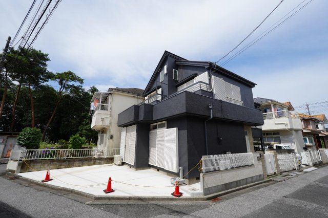 車3台可能/スーパーまで5分/坂戸駅最寄りの戸建ての外観画像