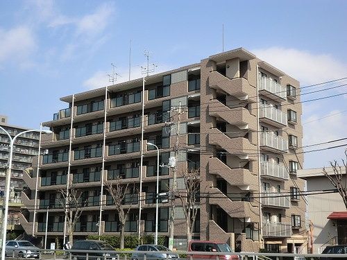 ライオンズヴィアーレ聖蹟桜ケ丘の外観画像