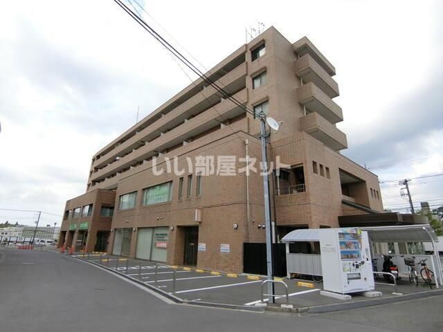 成田コリンズの外観画像