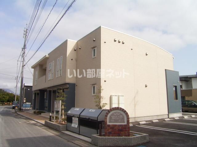 パインコーン 1番館の外観画像