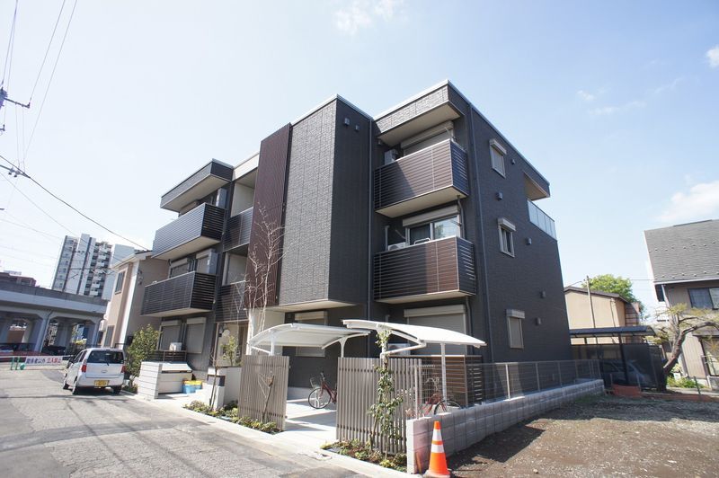 グランド プリュムの外観画像