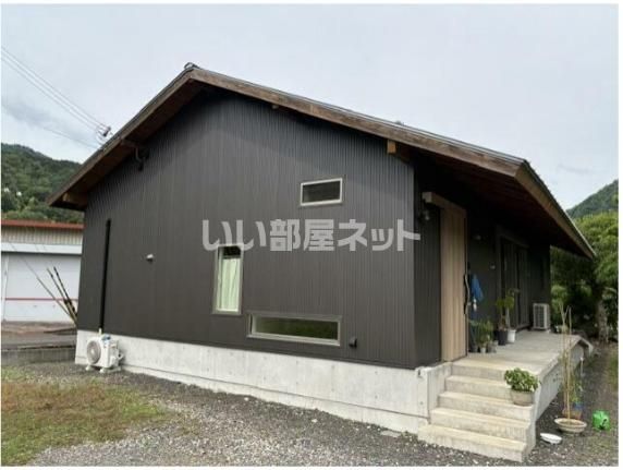 高田邸 借家の外観画像