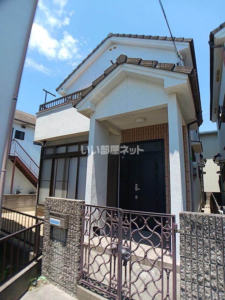神野町西条貸家の外観画像