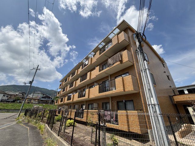 シェーヌ生駒の外観画像