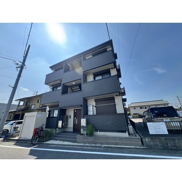 Living岡崎駅前(リビング)の外観画像
