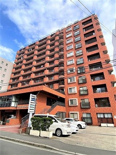 ライオンズマンション中央の外観画像