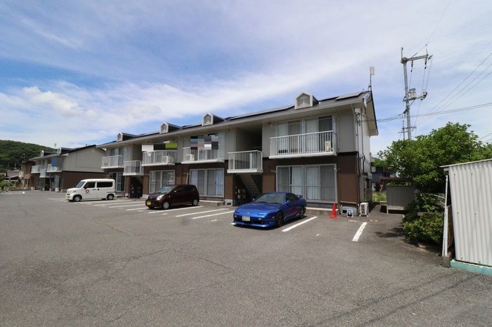 アメニティー八浜 A棟の外観画像