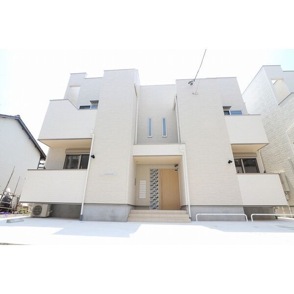 Brand New Day名城の外観画像